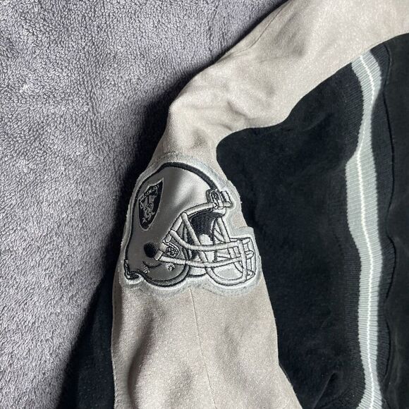Las Vegas Raiders NFL Suede Lined Bomber Jacket Men's XL Black Gray Embroidered - Picture 6 of 11